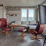 2 Bedroom Stunning In Rennesoy * Hanasand