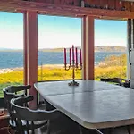 2 Bedroom Stunning In Rennesoy Nyaraló *
