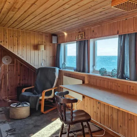 Amazing In Rennesoy With House Sea View *