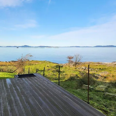 Amazing In Rennesoy With House Sea View